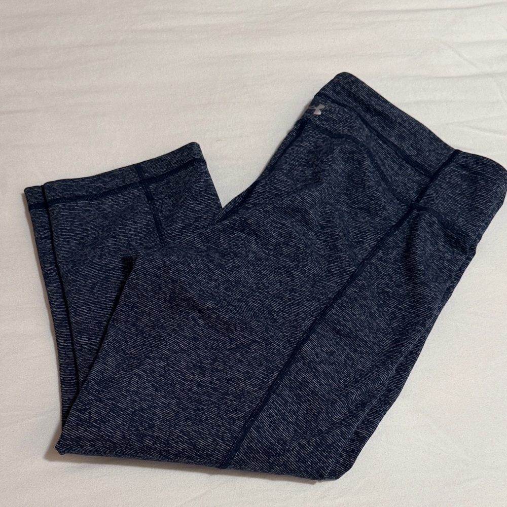 Women’s Navy Blue Capri Pant